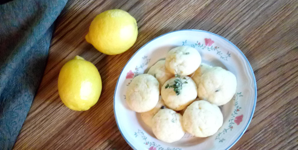 These lovely lemon thyme tea cookies have a bright lemon and herbal flavor that's sure to delight!